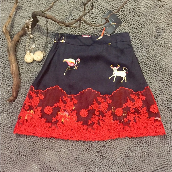 Cynthia Rowley Dresses & Skirts - ❤️❤️❤️Cynthia Rowley silk and lace shirt❤️